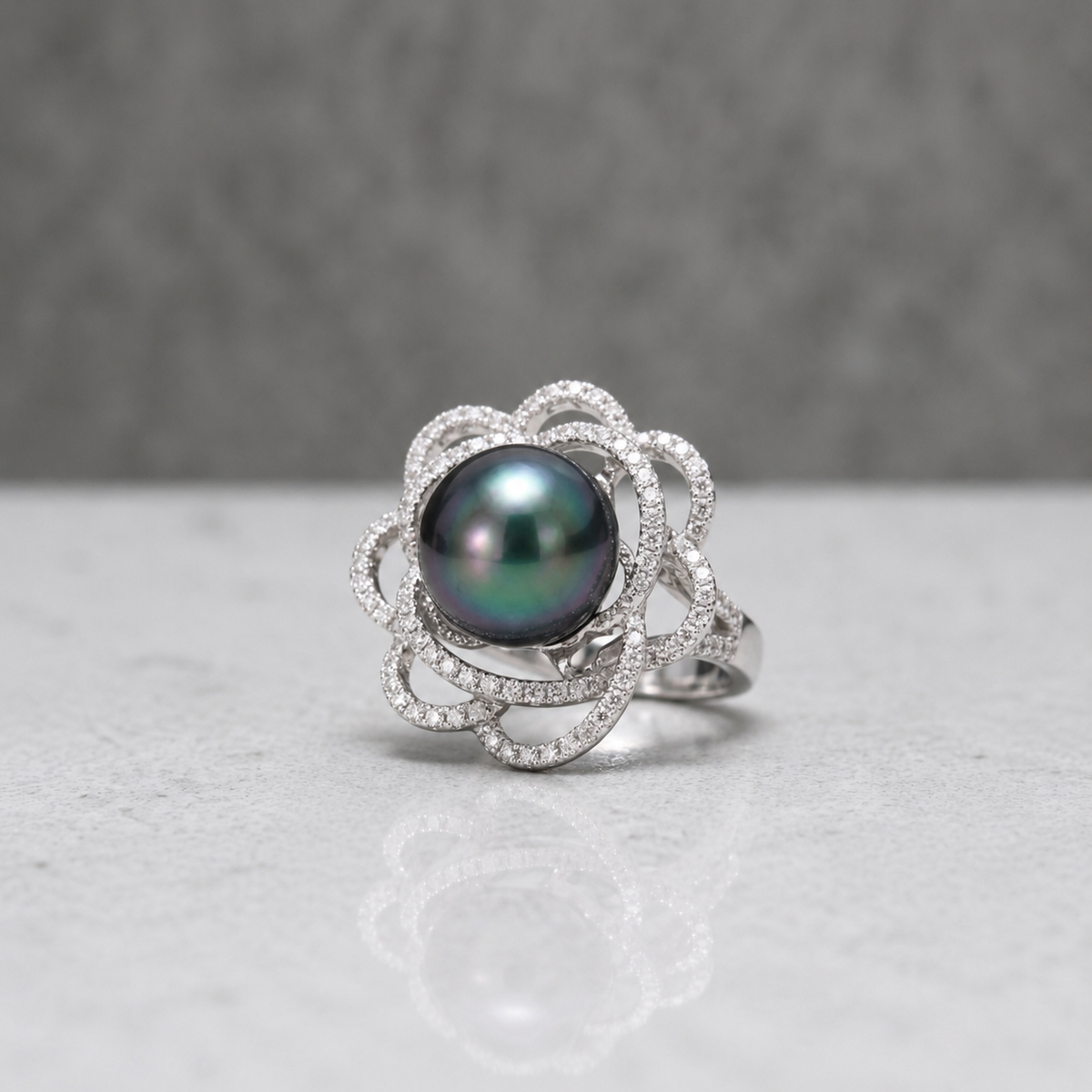Sposa Tahitian Pearl Halo Ring